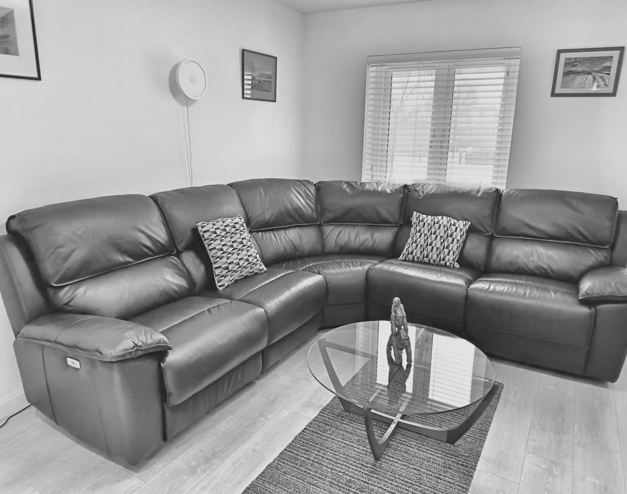 2 Bed City Centre Apt, Free Parking - Albert Clock, Customs House Belfast Exterior foto